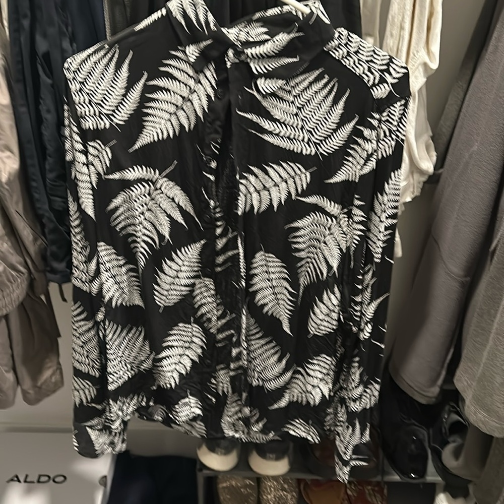 Men’s floral button up shirt